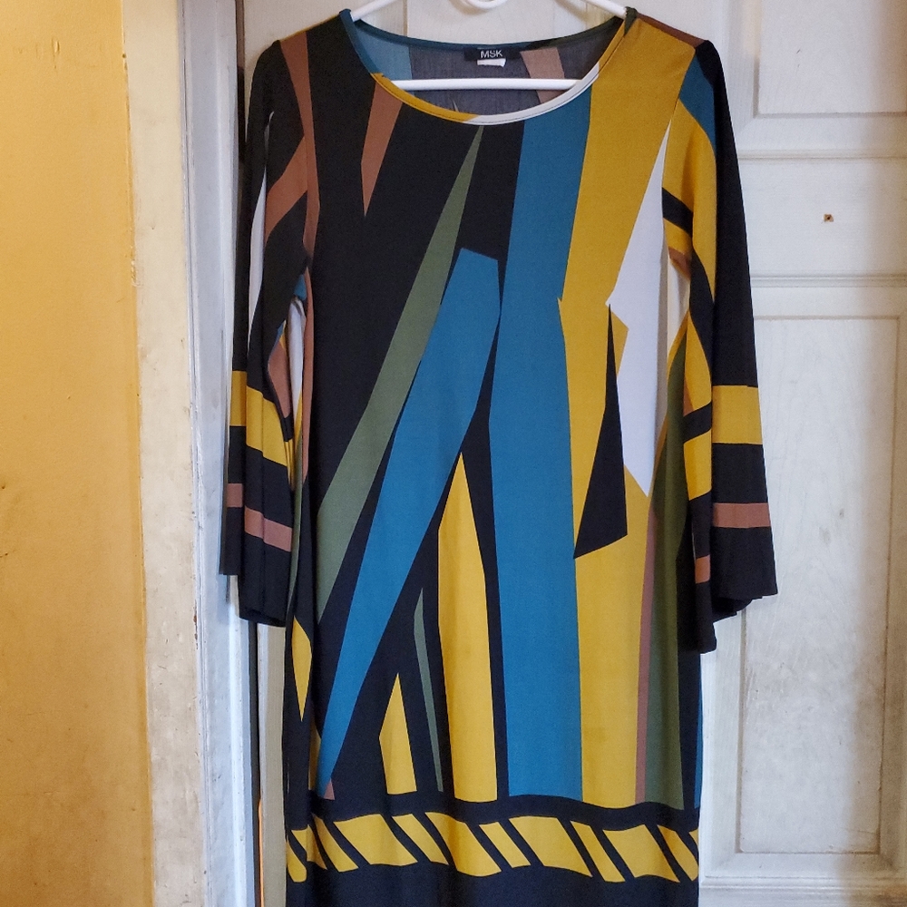 MSK. Multicolor Roundneck Geometric Long-sleeved maxi dress. Medium.